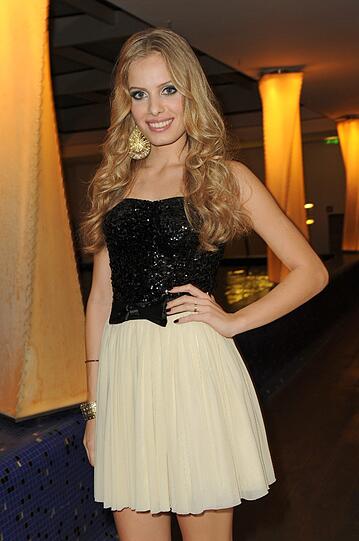 Strahlend schön: Die Kosmetik-Party im Bayerischen Hof. Mit dabei: Top-Model Jana Beller.