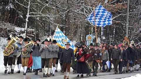 Im Jahr 1313 fand bei Gammelsdorf eine Schlacht zwischen den Habsburgern und Wittelsbachern um die Vorherrschaft in Bayern statt. Alljährlich treffen sich die Anhänger der Monarchie am ehemaligen Schlachtfeld.