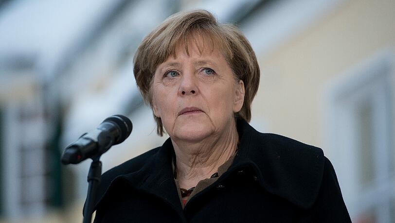 Angela Merkel wurde am Mittwoch von den CSU-Landtagsabgeordneten mit Kritik überhäuft. Angela Merkel wurde am Mittwoch von den CSU-Landtagsabgeordneten mit Kritik überhäuft.