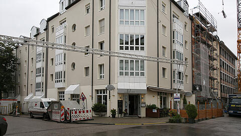 1. Stollbergstraße 2: Im Stollberg Plaza hatte Freddie Mercury die beiden Appartments Nummer 251 und 252. Ein paar Meter weiter wohnte seine Freundin, die Schauspielerin Barbara Valentin.