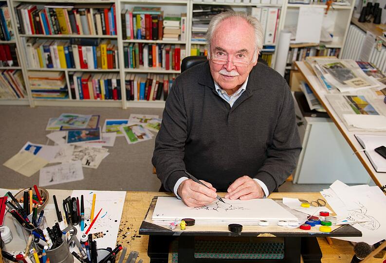 Ein Meister der spitzen Feder: Karikaturist Dieter Hanitzsch in seinem Münchner Arbeitszimmer.