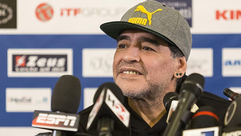 Diego Armando Maradona trainiert in der kommenden Saison eine Mannschaft in der zweiten Liga der Vereinigten Arabischen Emiraten.