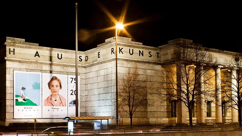 Der Kunsttempel in der Prinzregentenstraße: Das Haus der Kunst lockt bis in die Nacht (täglich 10–20 Uhr, donnerstags sogar bis 22 Uhr). Der Kunsttempel in der Prinzregentenstraße: Das Haus der Kunst lockt bis in die Nacht (täglich 10–20 Uhr, donnerstags sogar bis 22 Uhr).