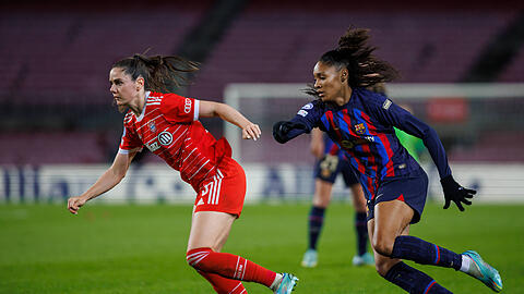 "Das sind die Spiele, an denen wir wachsen wollen", sagt Sarah Zadrazil (links) nach der Niederlage gegen den FC Barcelona.