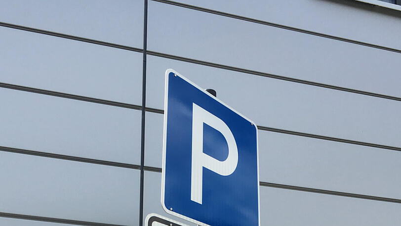 Wer kein Ticket zieht, wird abgeschleppt. Wer kein Ticket zieht, wird abgeschleppt.