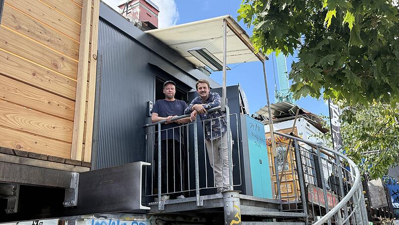 Maximilian Rottenaicher (r.) und sein Spezl Martin Dietrich kennen das spezielle Sauna-Konzept aus den Niederlanden – und hoffen damit auf Erfolg im gesundheitsbewussten München. Maximilian Rottenaicher (r.) und sein Spezl Martin Dietrich kennen das spezielle Sauna-Konzept aus den Niederlanden – und hoffen damit auf Erfolg im gesundheitsbewussten München.