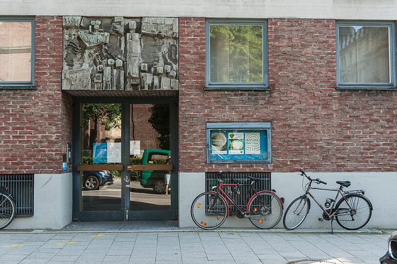 Hier hat die Kindergartengruppe in St. Lukas ihre Räume. Bald zieht die Elterninitiative mit der Gruppe in den Seitenflügel.