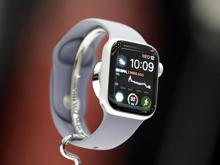 Künftig bekommt Apples Computer-Uhr einen eigenen App Store, und auf ihr laufende Anwendungen brauchen keinen Gegenpart auf dem iPhone mehr.