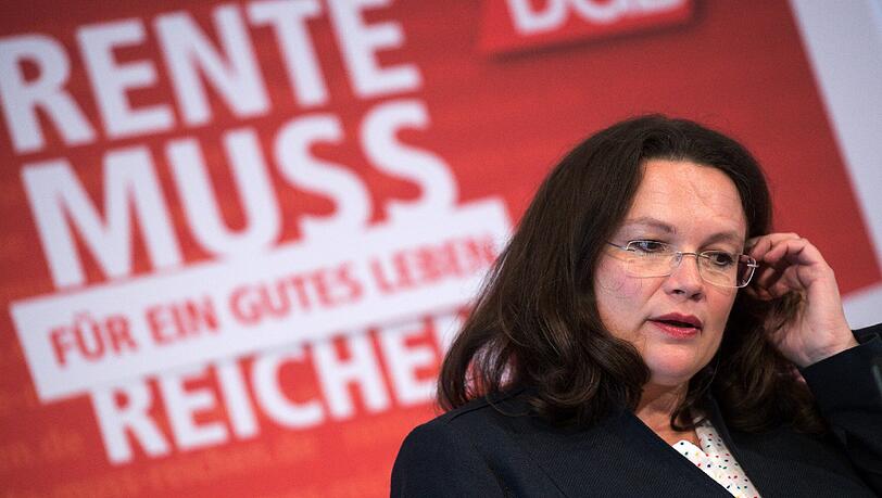 Hat derzeit alle Hände voll zu tun: Sozial- und Arbeitsministerin Andrea Nahles (SPD). Hat derzeit alle Hände voll zu tun: Sozial- und Arbeitsministerin Andrea Nahles (SPD).