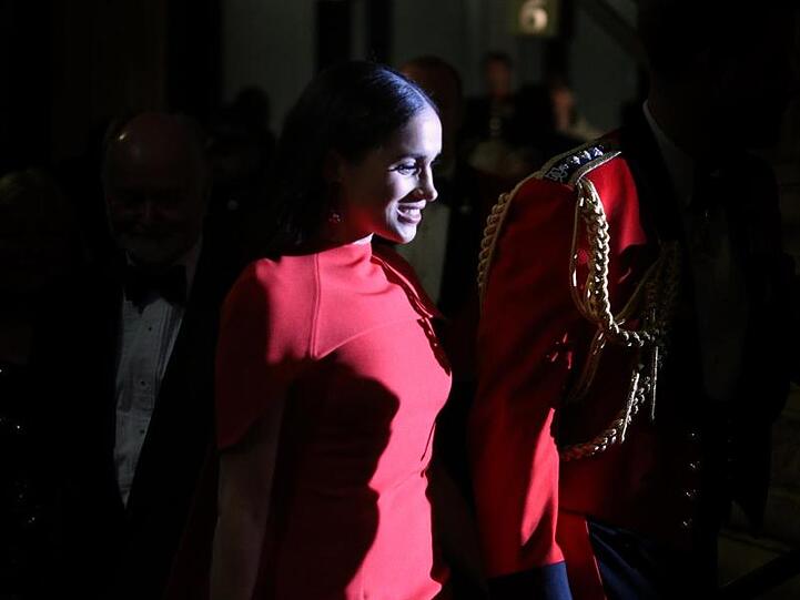 Ein Traum in Rot: Herzogin Meghan.