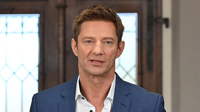 Igor Jeftic steht wieder für "Die Rosenheim-Cops" vor der Kamera. Die neue Folge hat einigen Fans aber nicht sonderlich gut gefallen.