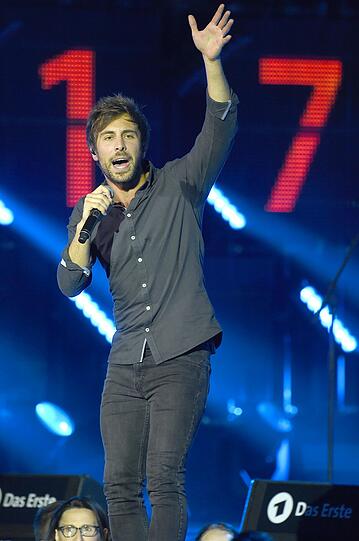 Top: Max Giesinger