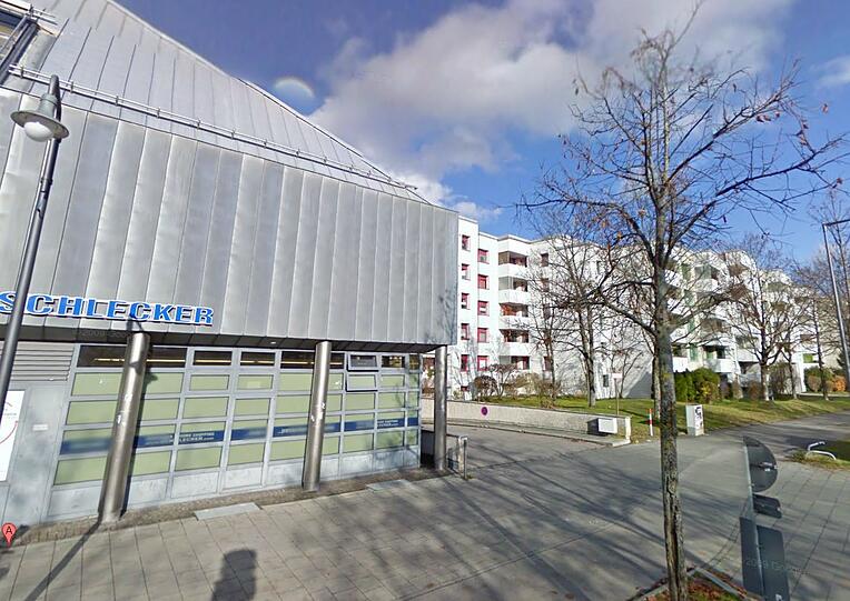 Kommt hier das neue Bürgerhaus rein? Wie die Räume der ehemaligen Schlecker-Filiale in der Guardinistraße genutzt werden, ist noch unklar.