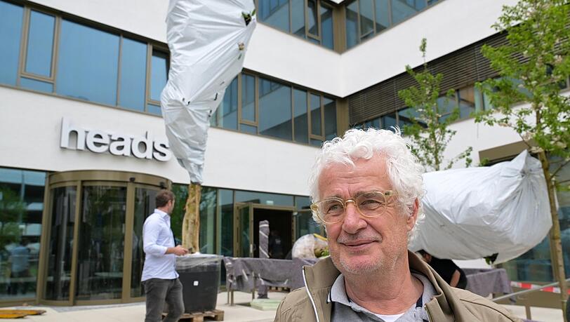 Hans Kammeijer hat 1990 mit einem Pflanzenverleih in Giesing begonnen. Zu seinen Kunden gehören die Stadtwerke und mehrere große Firmen. Hans Kammeijer hat 1990 mit einem Pflanzenverleih in Giesing begonnen. Zu seinen Kunden gehören die Stadtwerke und mehrere große Firmen.