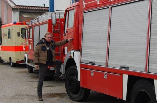 Diese gespendeten Krankenwägen und Feuerwehrautos sind derzeit unterwegs nach Syrien.