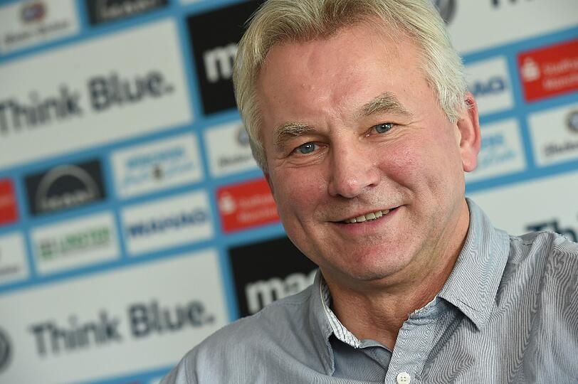 Hat sich von seiner Gallenblasen-OP wieder erholt: Löwen-Trainer Benno Möhlmann