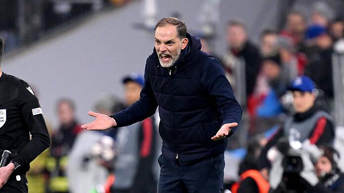 Mit seiner Wut auf den Schiedsrichter beim Spiel gegen Manchester City kaum zu bremsen: Bayern-Trainer Thomas Tuchel.