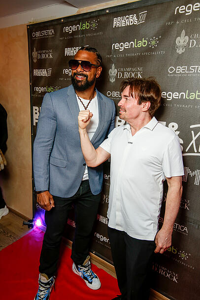 Bruce Reith freut sich über seinen Stargast David Haye. Bruce Reith freut sich über seinen Stargast David Haye.