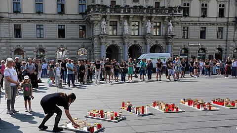 In Graz und in ganz Österreich stand das öffentliche Leben für eine Trauerminute still.