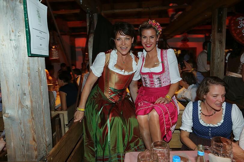 Janina Hartwig und Wolke Hegenbarth