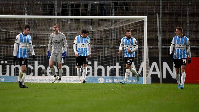Der TSV 1860 verliert gegen den Halleschen FC mit 0:2.