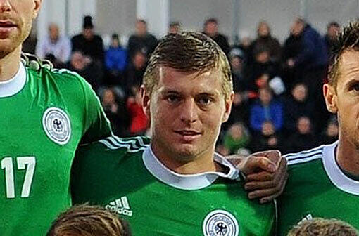 Kroos: Kurbelte das Spiel aus der Tiefe an. Machte die Räume vorne
nicht noch enger. Schoss einmal gefährlich aus der Distanz.