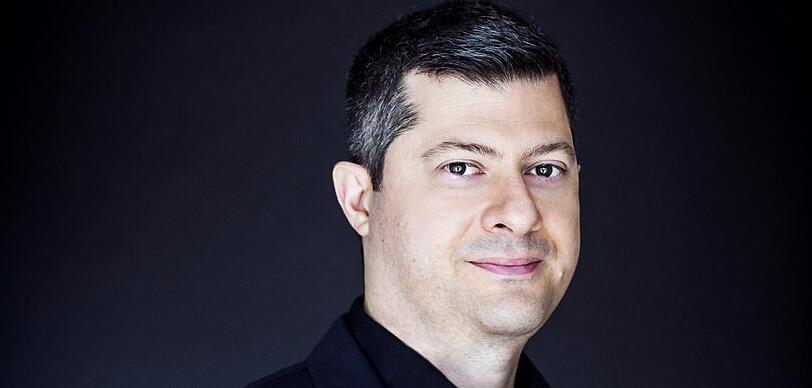 Der Deutsch-Türke Vural Ünlü ist seit 2009  Vorstandsvorsitzender der weltlich-liberalen
Türkischen Gemeinde in Bayern. Der promovierte Medienökonom ist parteilos.