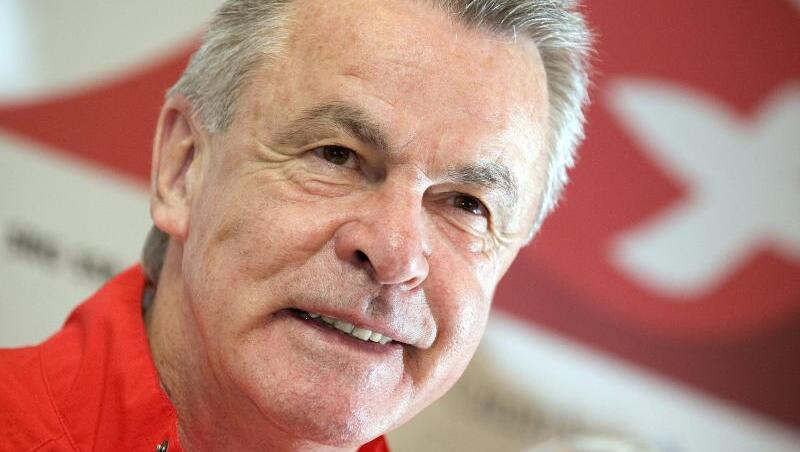 Die 72-jährige Trainer-Legende Ottmar Hitzfeld gewann als BVB- und Bayern-Coach insgesamt sieben deutsche Meisterschaften und zweimal die Champions League.