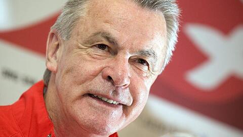 Die 72-jährige Trainer-Legende Ottmar Hitzfeld gewann als BVB- und Bayern-Coach insgesamt sieben deutsche Meisterschaften und zweimal die Champions League.