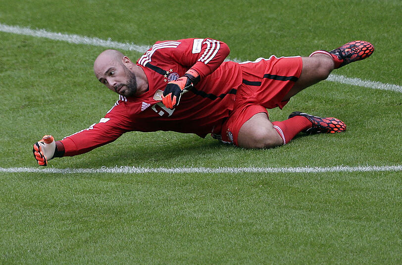 Noch keine Pflichtspiel-Minute für die Bayern absolviert: Ersatzkeeper Pepe Reina.