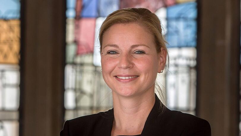 Münchens Umweltreferentn Stephanie Jacobs setzt sich für einen Verzicht von Plastik in der Fastenzeit ein. Münchens Umweltreferentn Stephanie Jacobs setzt sich für einen Verzicht von Plastik in der Fastenzeit ein.