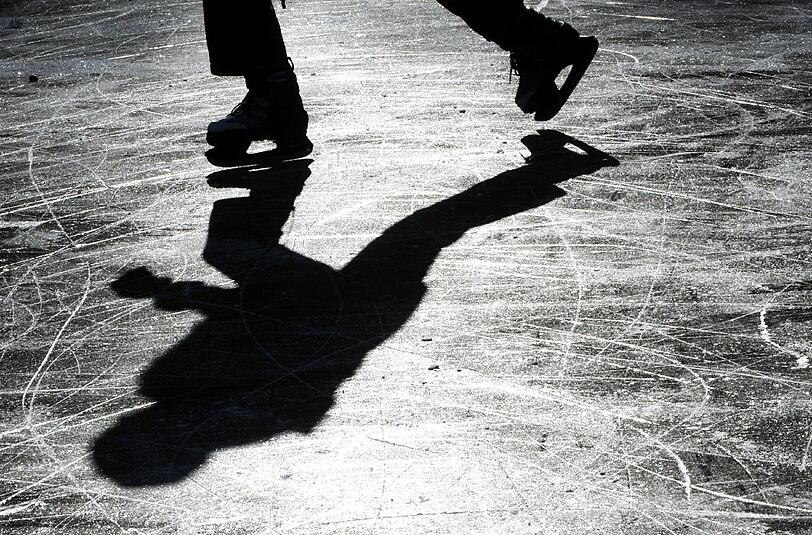 - 5 Grad bei Sonnenschein: Ideale Bedingungen zum Schlittschuhlaufen. (Archivbild)