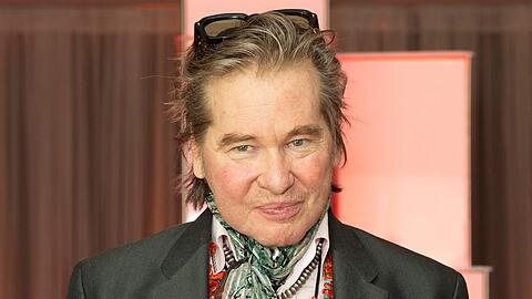 Val Kilmer hat nach einer Krebserkrankung seine Stimme weitestgehend verloren.
