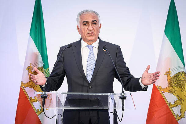 Reza Pahlavi (65), der Sohn des 1979 gest&uuml;rzten Schahs Mohammad Reza Pahlavi (&dagger; 1980). Er lebt in den USA im Exil.