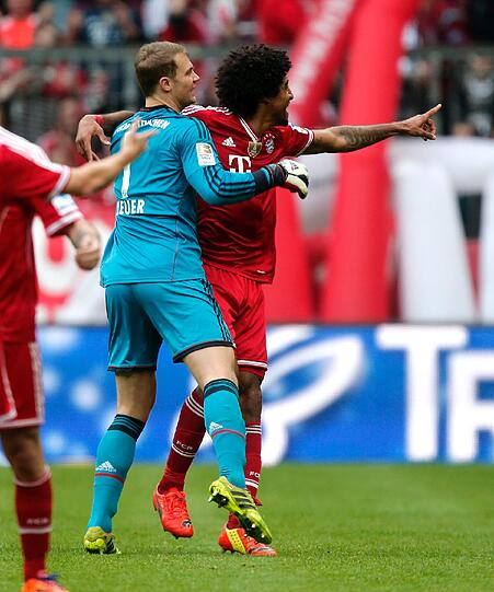 MANUEL NEUER - NOTE 3 - Klärte ein paar Mal souverän außerhalb des Strafraums, sonst war nichts. 13. &bdquo;Zu Null&ldquo; diese Saison.
