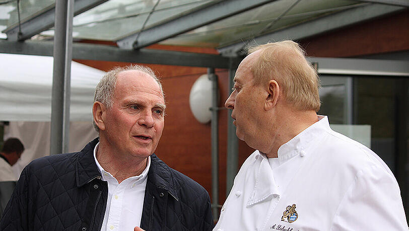 Überraschungsgäste waren Uli Hoeneß und Sternekoch Alfons Schuhbeck. Überraschungsgäste waren Uli Hoeneß und Sternekoch Alfons Schuhbeck.