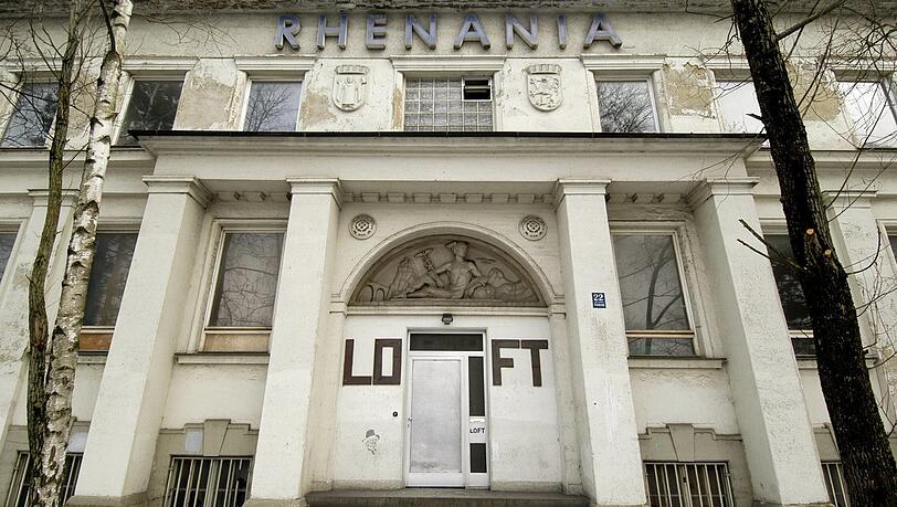 Früher als "Loft" bekannt, ist das Gebäude nach der Renovierung nicht mehr öffentlich zugänglich. Früher als "Loft" bekannt, ist das Gebäude nach der Renovierung nicht mehr öffentlich zugänglich.