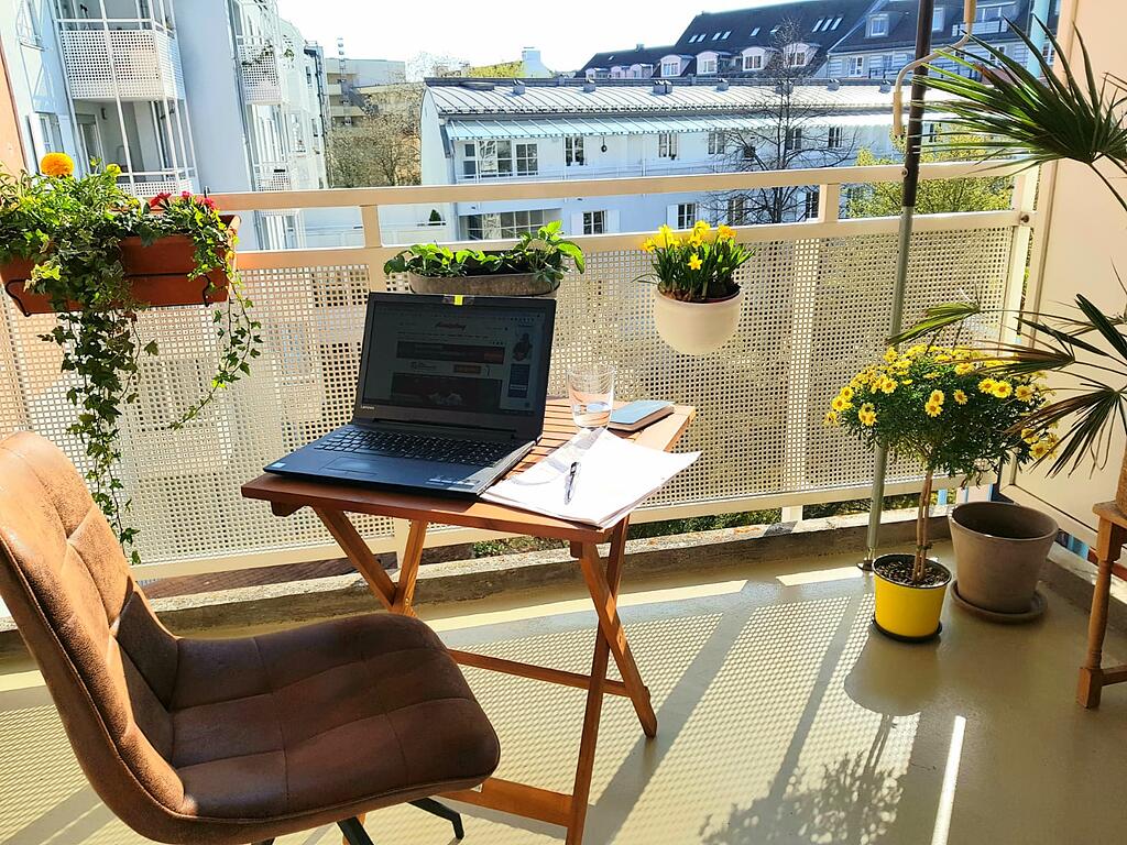 Die AZ-Onlineredaktion im Homeoffice: Ein Blick auf die (Schreib