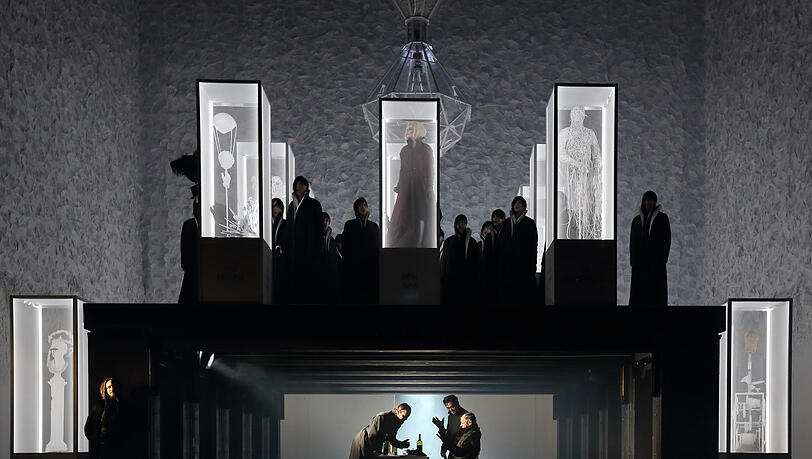 "Hoffmanns Erzählungen" im Gärtnerplatztheater. "Hoffmanns Erzählungen" im Gärtnerplatztheater.