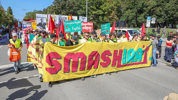 Über 3000 Klimaaktivisten zogen am Montag durch München.