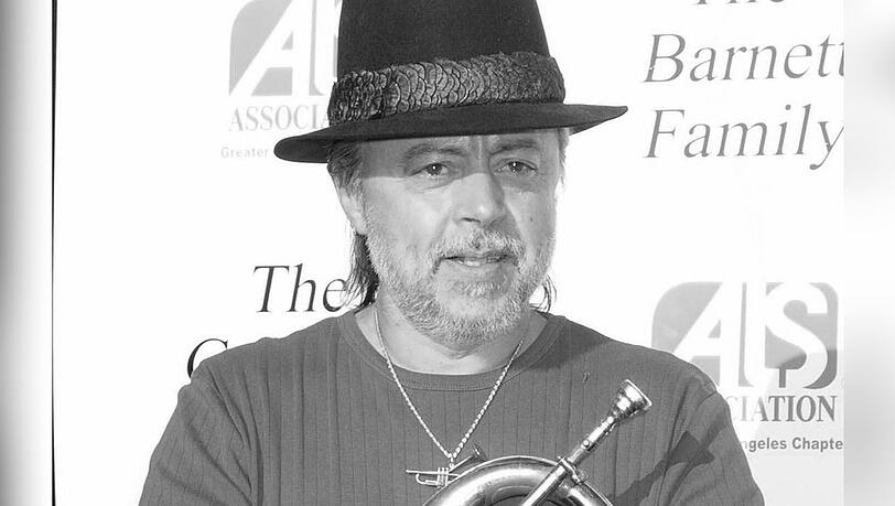 Jazz-Legende Chuck Mangione ist im Alter von 84 Jahren zu Hause verstorben.