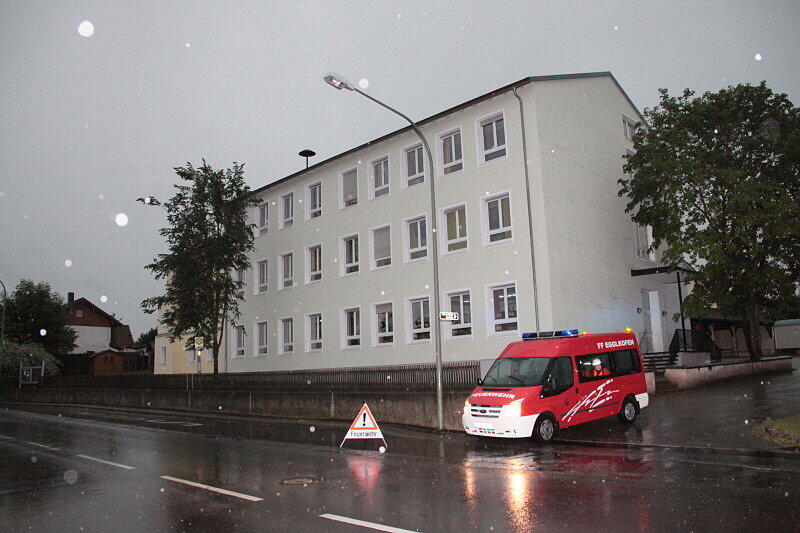In Mühldorf sind mehrere Keller überflutet gewesen. Die Bilder vom Feuerwehreinsatz.