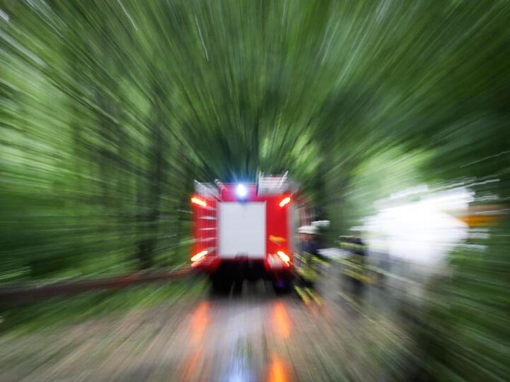 Ein Einsatzwagen der Feuerwehr. Foto: Friso Gentsch/dpa/Symbolbild