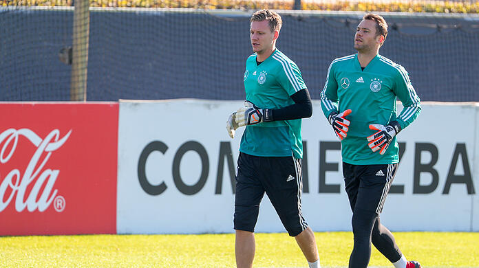 Manuel Neuer ist in der Nationalmannschaft als Kapitän und unumstrittene Nummer eins gesetzt.
