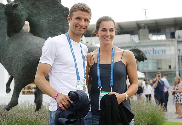 Thomas M&uuml;ller an der Seite seiner Ex-Partnerin Lisa M&uuml;ller.