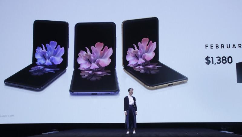 Samsung hat mit dem Modell Z Flip ein weiteres Falt-Smartphone vorgestellt. Samsung hat mit dem Modell Z Flip ein weiteres Falt-Smartphone vorgestellt.