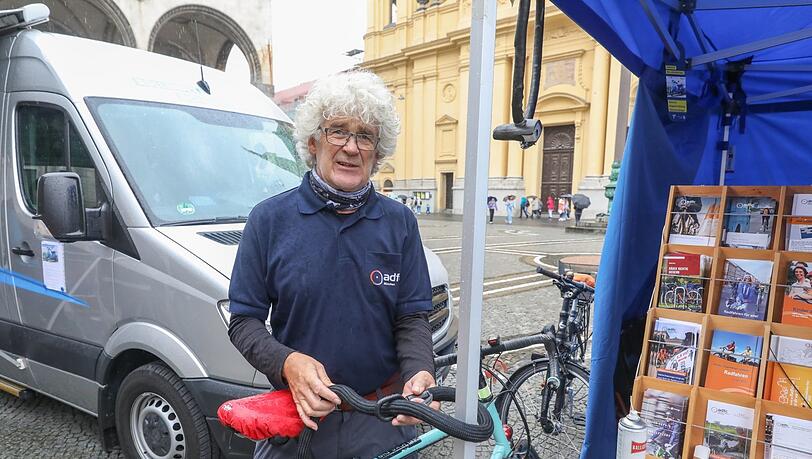 ADFC-Experte Peter Remm (65) ist noch nie im Leben ein Rad geklaut worden. ADFC-Experte Peter Remm (65) ist noch nie im Leben ein Rad geklaut worden.