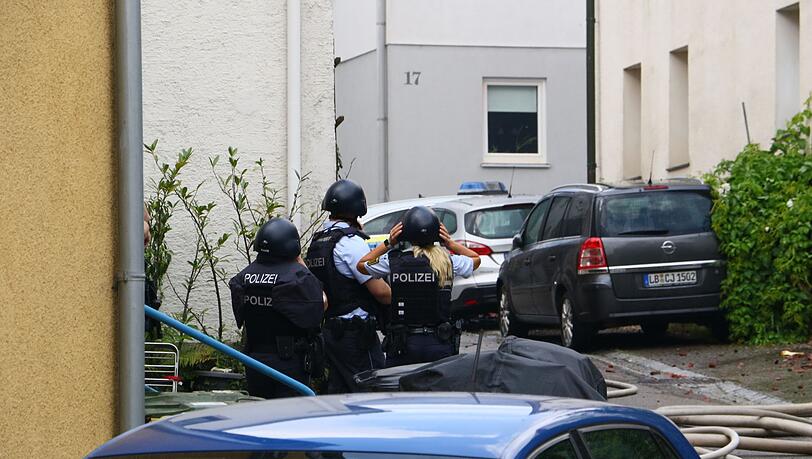 Die Polizei war mit zahlreichen Kr&auml;ften am Ort.