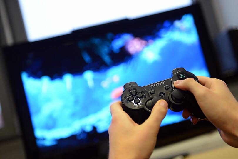 Nicht nur im echten Leben gibt es Fußball-Virtuosen. Auch beim Videospiel FIFA geht es weltmeisterlich zu.