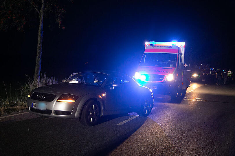 Der Motorradfahrer prallte mit hoher Wucht in einen abbiegenden Audi und zog sich dabei tödliche Verletzungen zu.